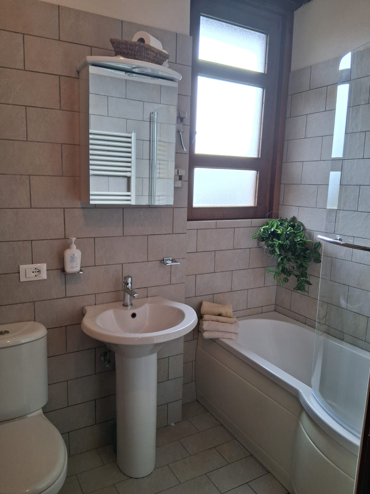 apt bath